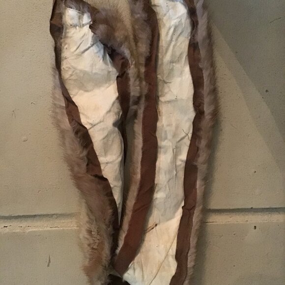 Vintage Fur 1960s Salvaged Fur Collar Blonde Mink for Sweater or Upcycle Fur Pie - Picture 4 of 6